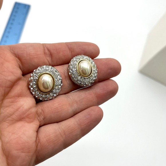 Faux Pearl Rhinestone Earrings‎ Gold Tone Studded Button - Picture 5 of 5